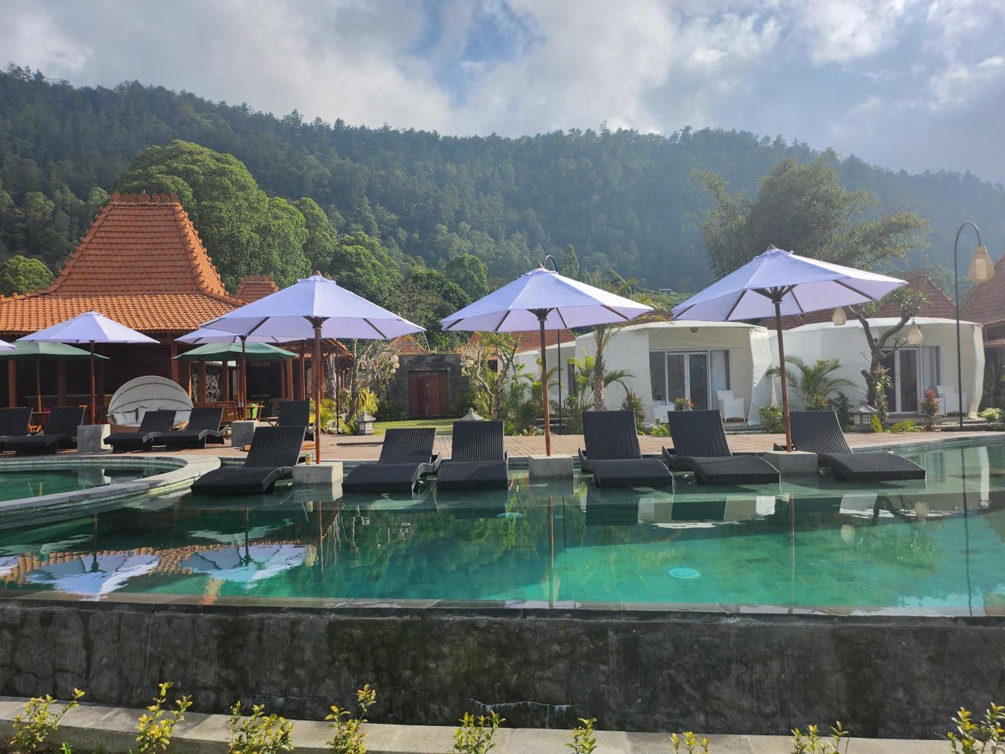 Starlake Villa & Glamping Kubupenlokan Exterior photo