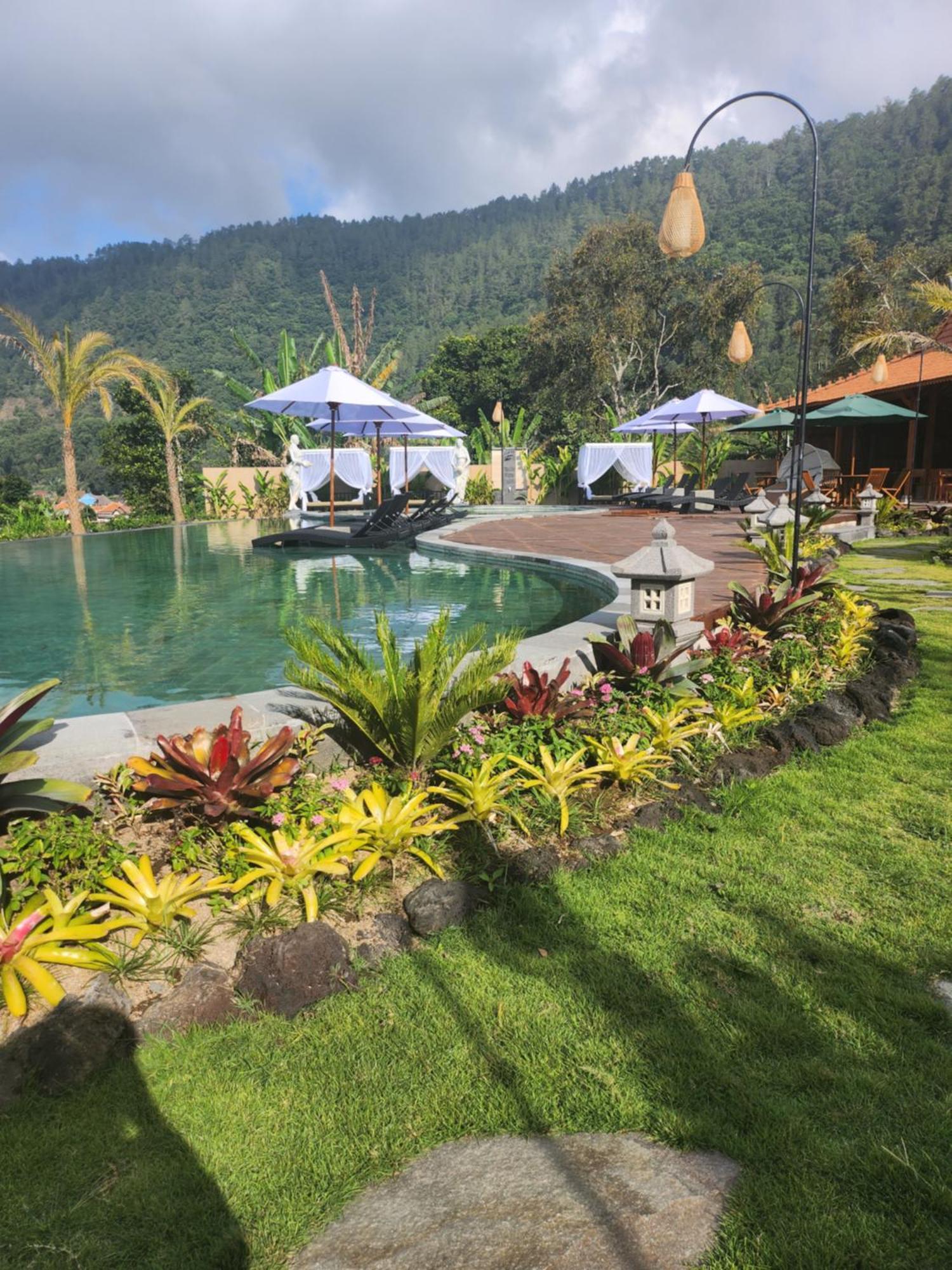 Starlake Villa & Glamping Kubupenlokan Exterior photo
