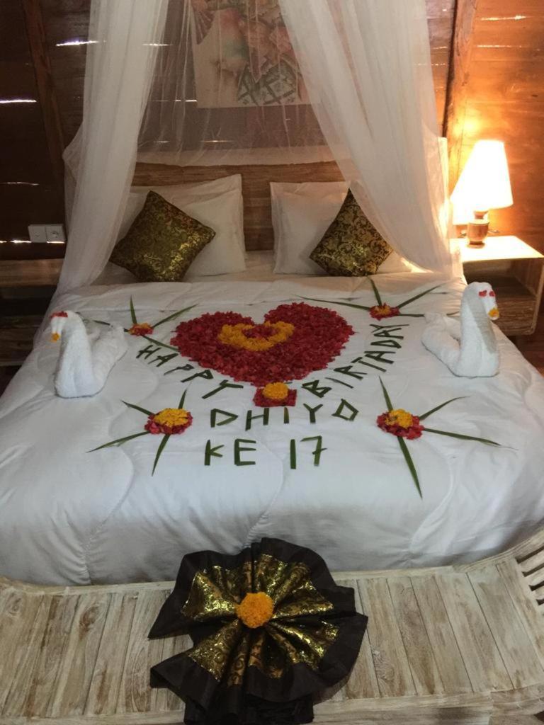 Starlake Villa & Glamping Kubupenlokan Exterior photo